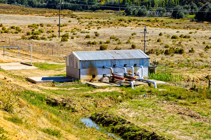 Irrigation water pump house